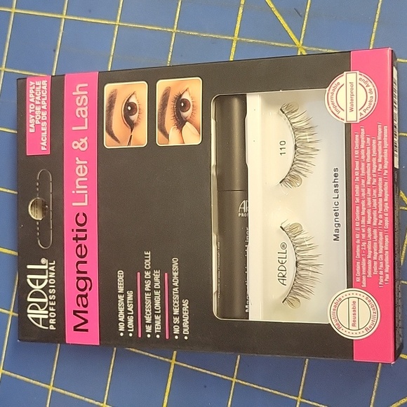Ardell Magnetic Mega Hold Eyeliner & Lash Kit 110 New - Picture 1 of 2